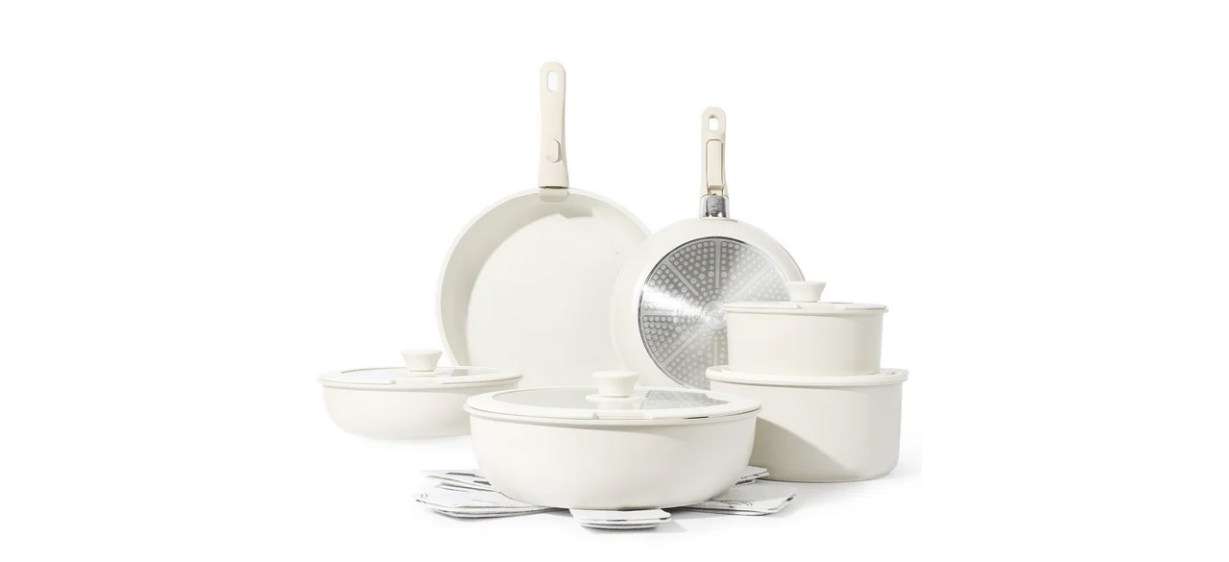 A 17-piece white Carote pots and pans set