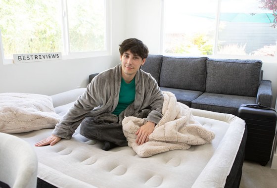 This is the Best Air Mattress for Your Guests
