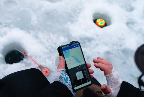 Best ice fishing fish finder