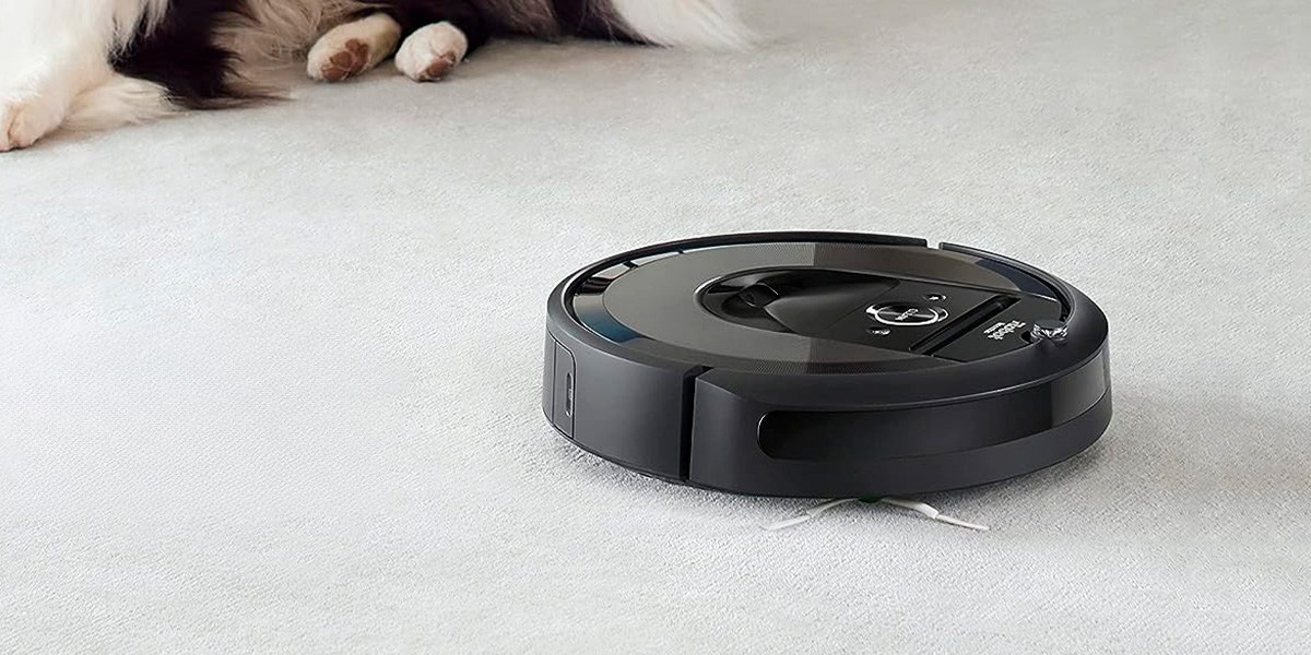 Roomba i7+ on light-colored carpet