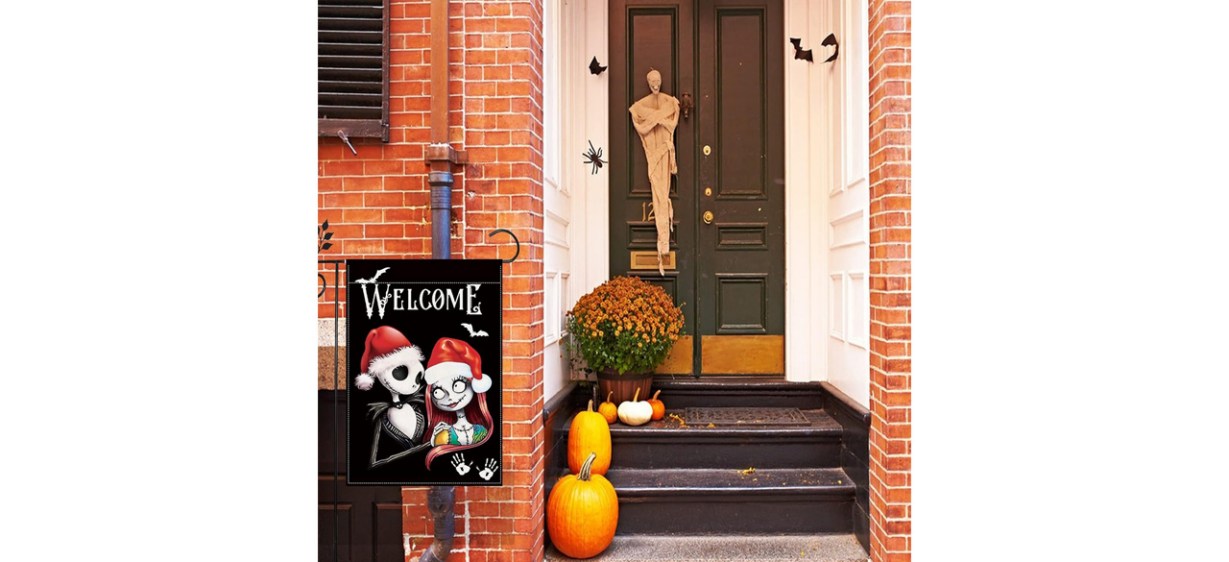 Aoowpkun Nightmare Before Christmas Garden Flag