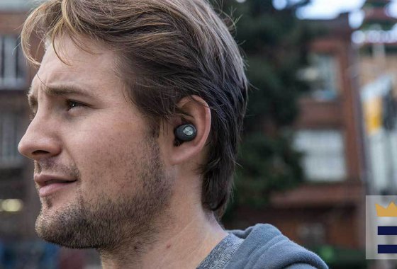 How to clean earbuds