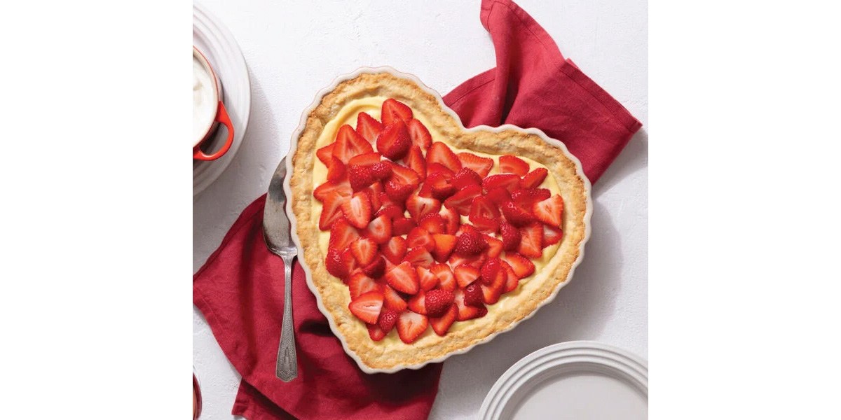 Le Creuset Heart Tart Dish